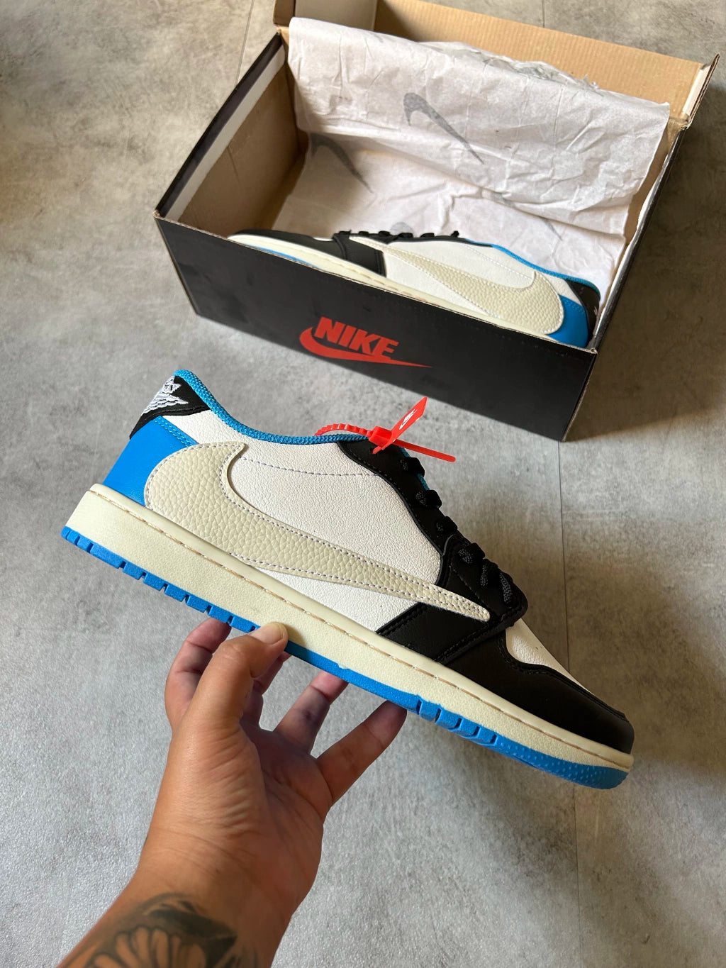 Air Jordan 1 Low - Travis Scott Olive Fragment