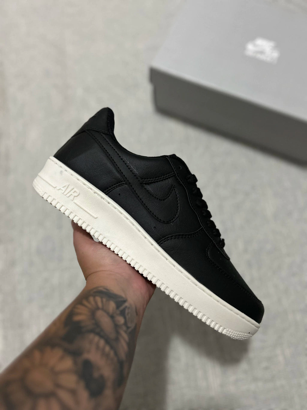 Nike Air Force 1 - Black Off-White