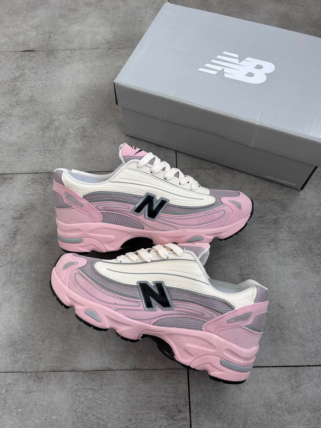 New Balance 1000 - Rosa com bege