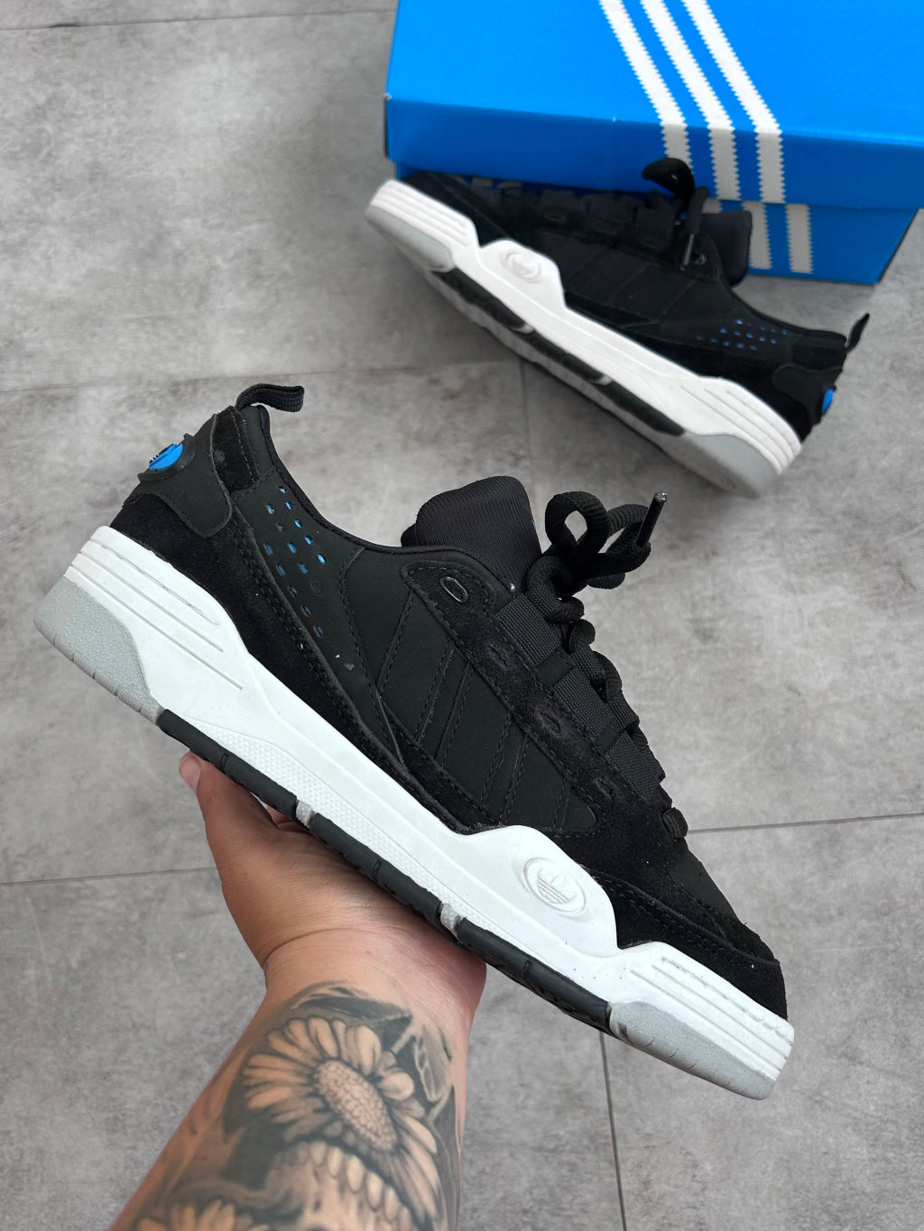 Adidas ADI2000 - Black and White