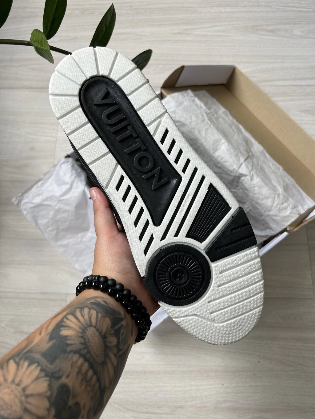 Louis Vuitton Skate - Black and White